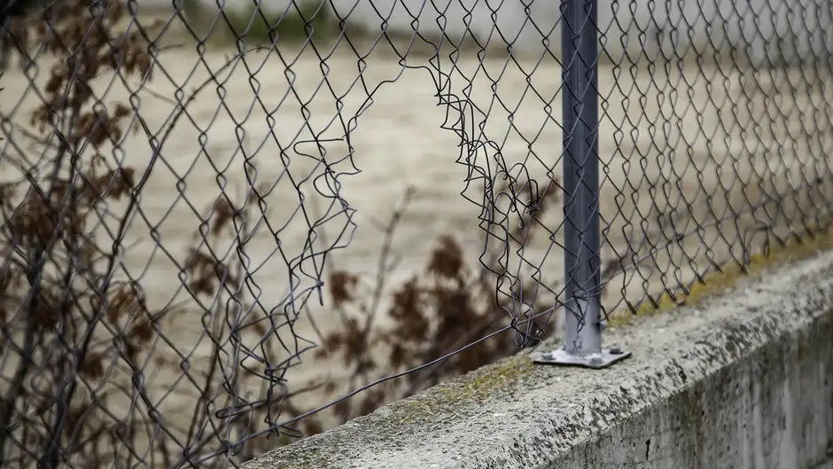 How To Inspect Your Fence For Weaknesses